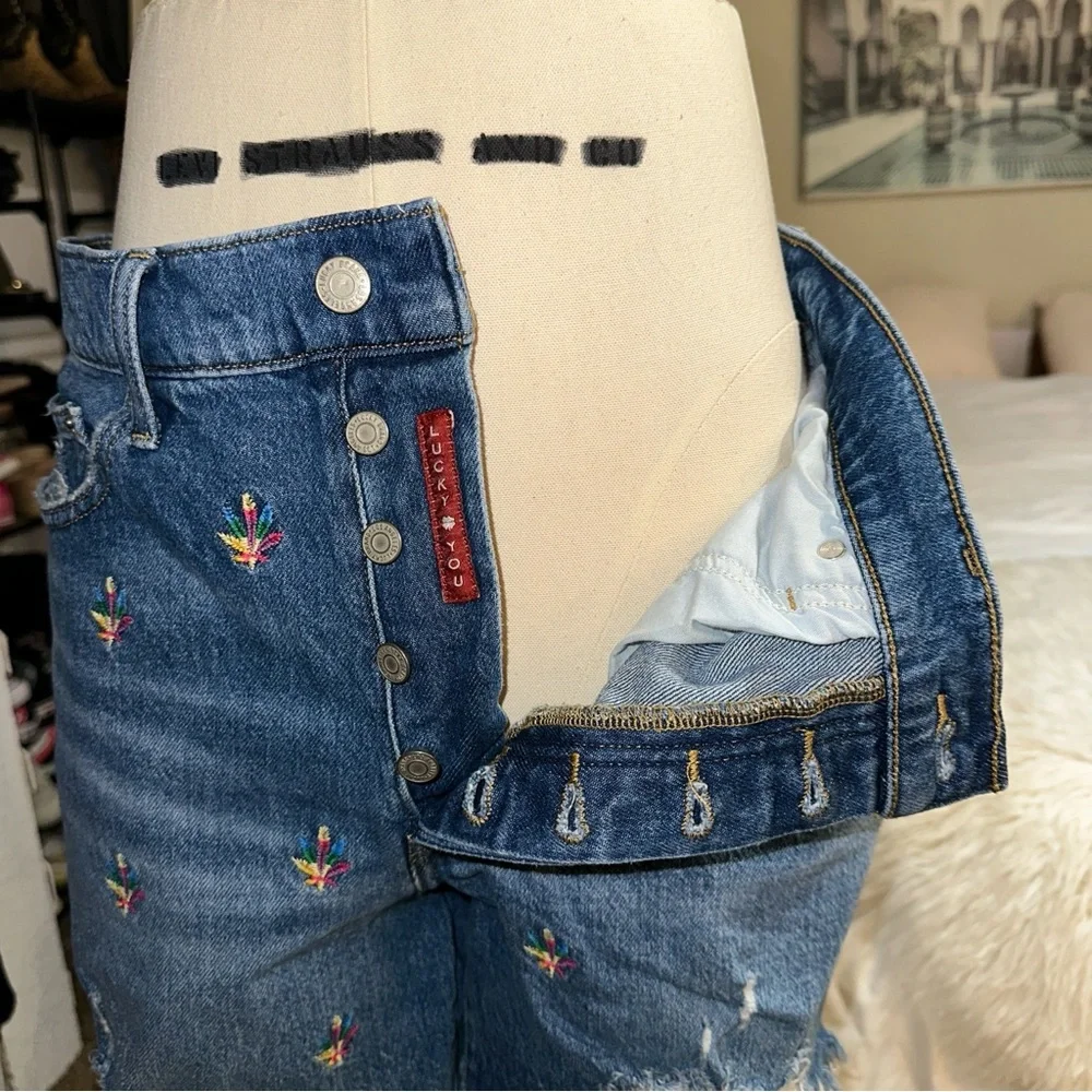 Lucky Brand | Lucky Legend 90s Midi Shorts Embroidered High Rise 5